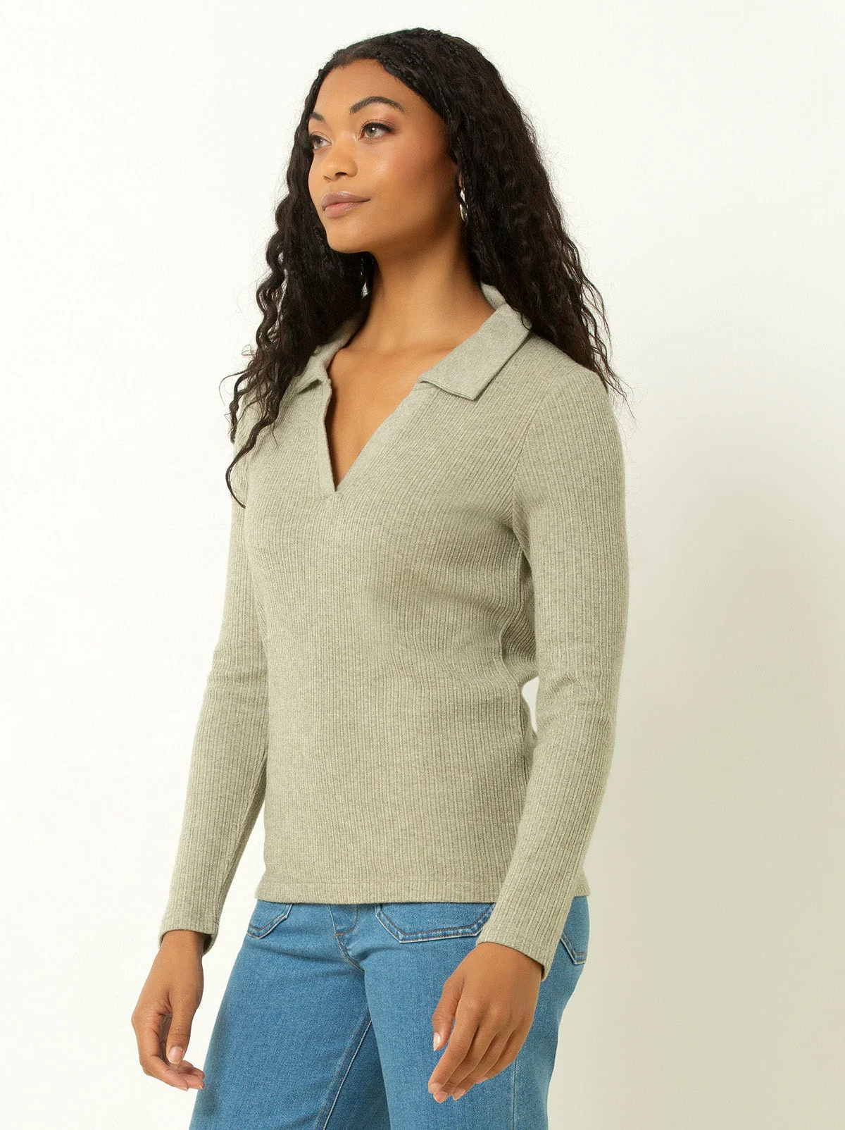Single Stitch Classic Ribbed V-Neck Sweater with Collar - Image 9