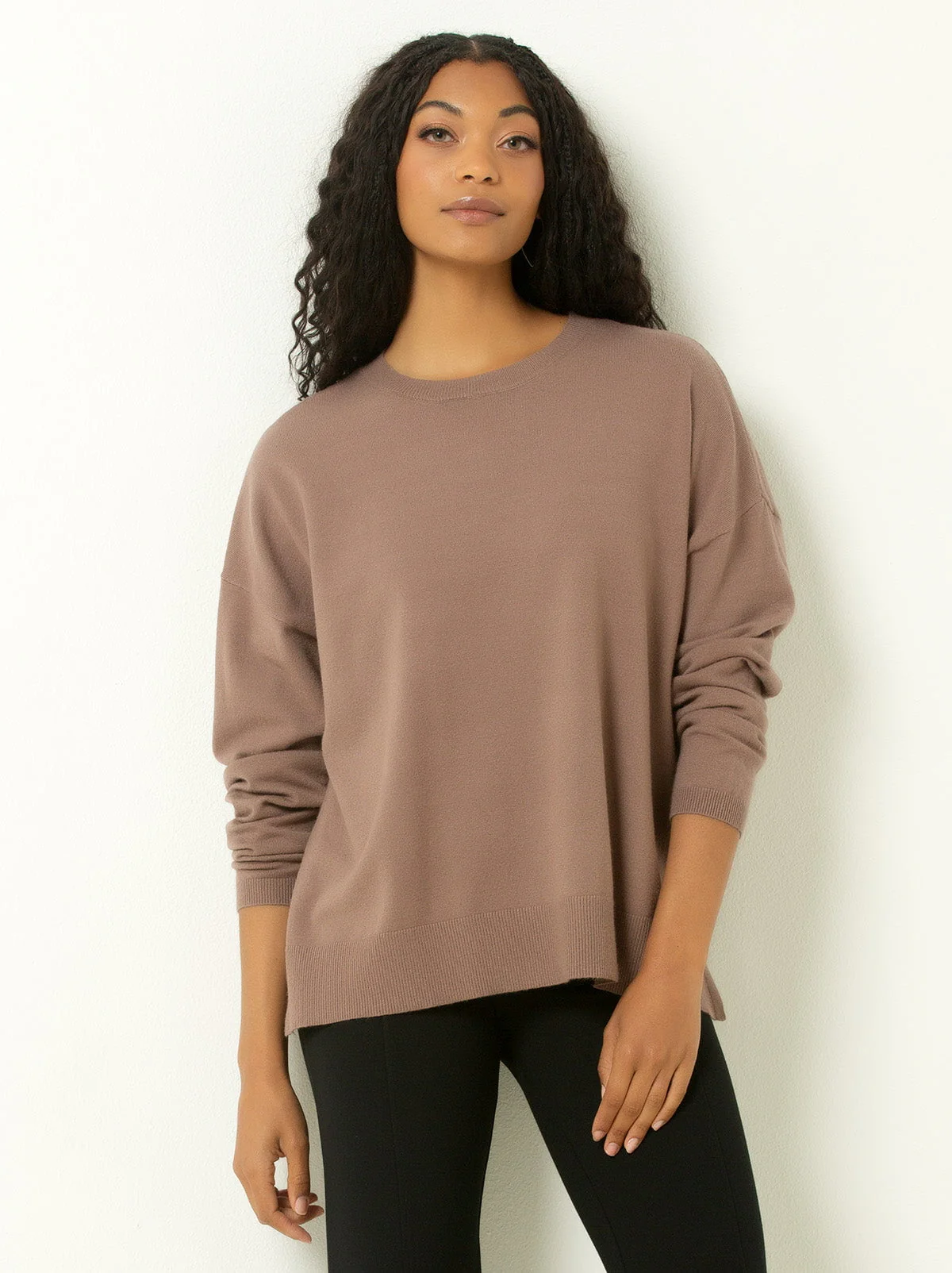 Single Stitch Relaxed Crew Neck Sweater - Image 10