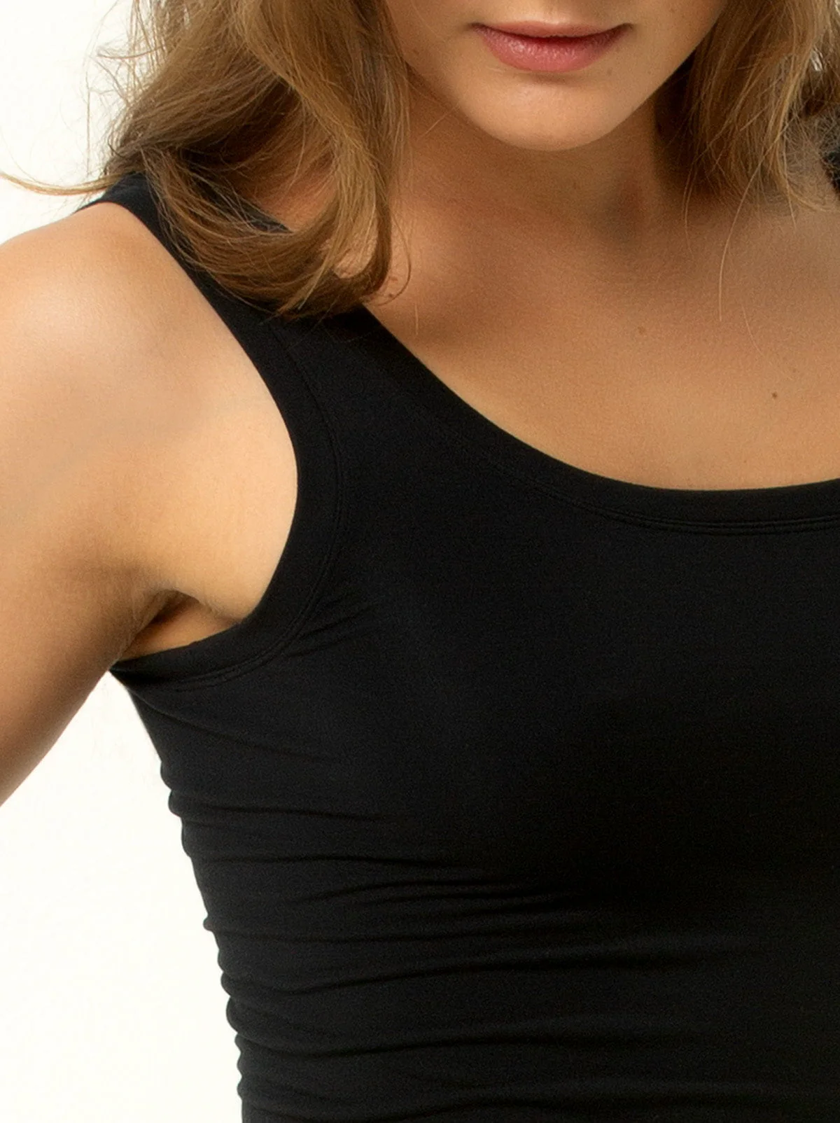 Single Stitch Seamless Modal Blend Tank - Image 7